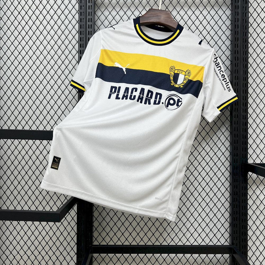FC Famalicao Home Shirt 2025/26