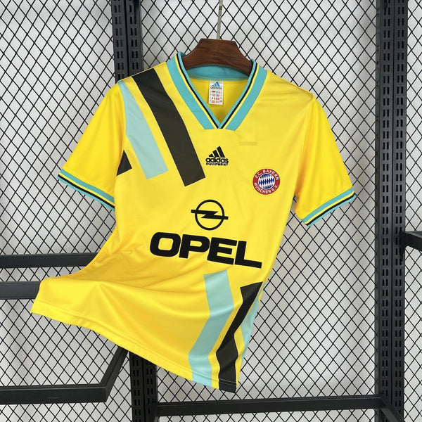 Retro Bayern Munich Away Shirt 1993/95