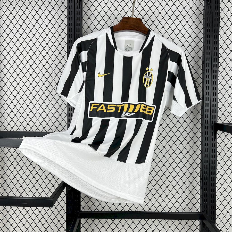 Retro Juventus Home Shirt 2002/03
