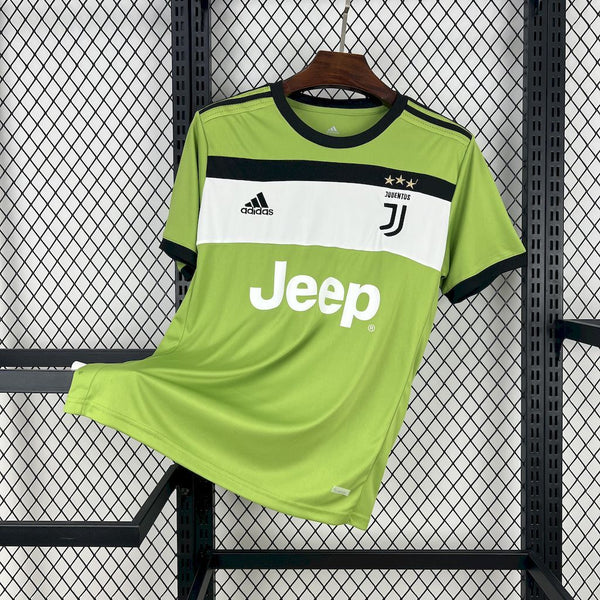 Retro Juventus Third Shirt 2017/18